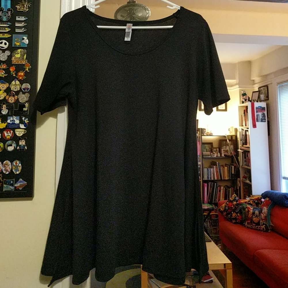 LuLaRoe Noir Black Perfect T Size Small
